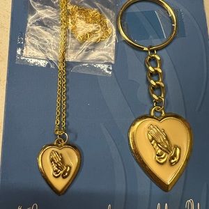Hearts & hands together in prayer keychain and necklace new old stock on card